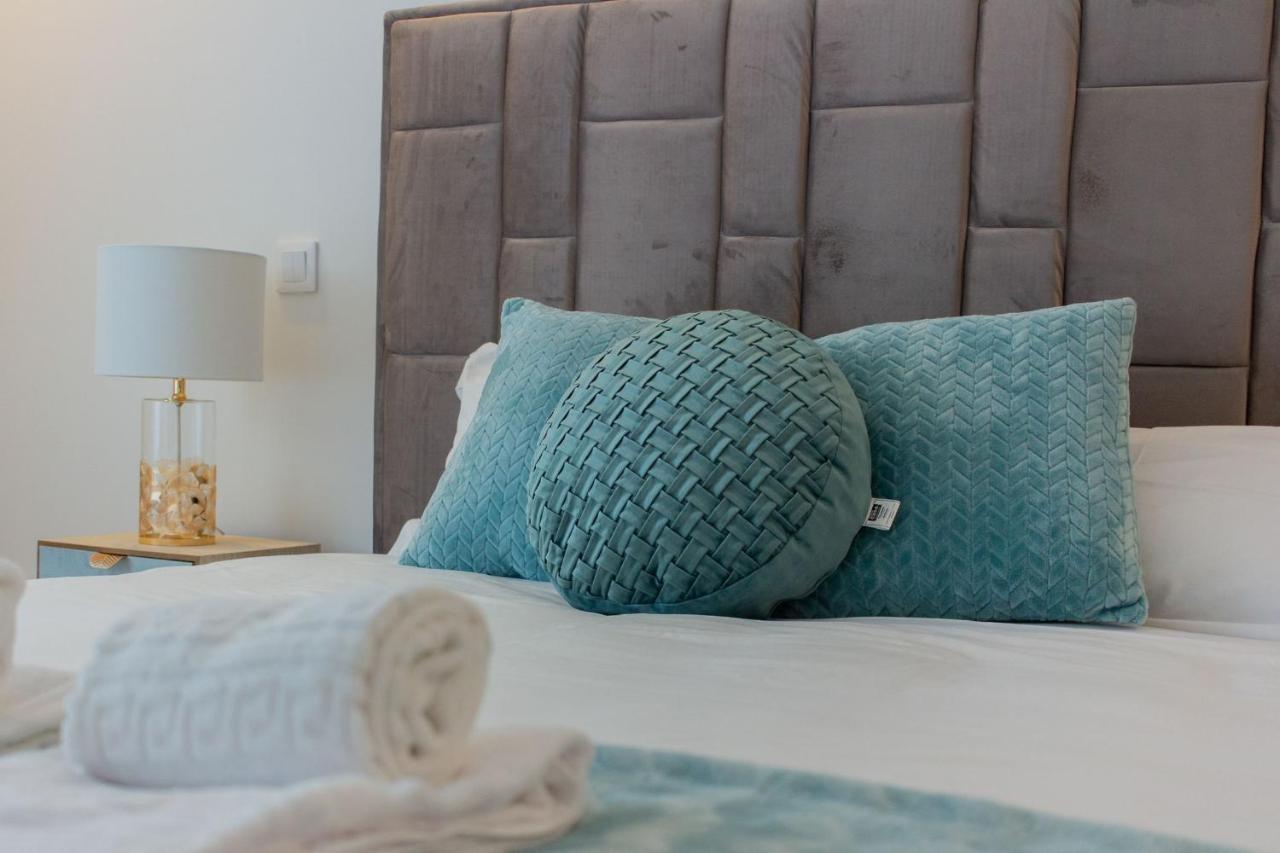 Stunning Apartment W/ Free Parking By Lovelystay Porto Ngoại thất bức ảnh