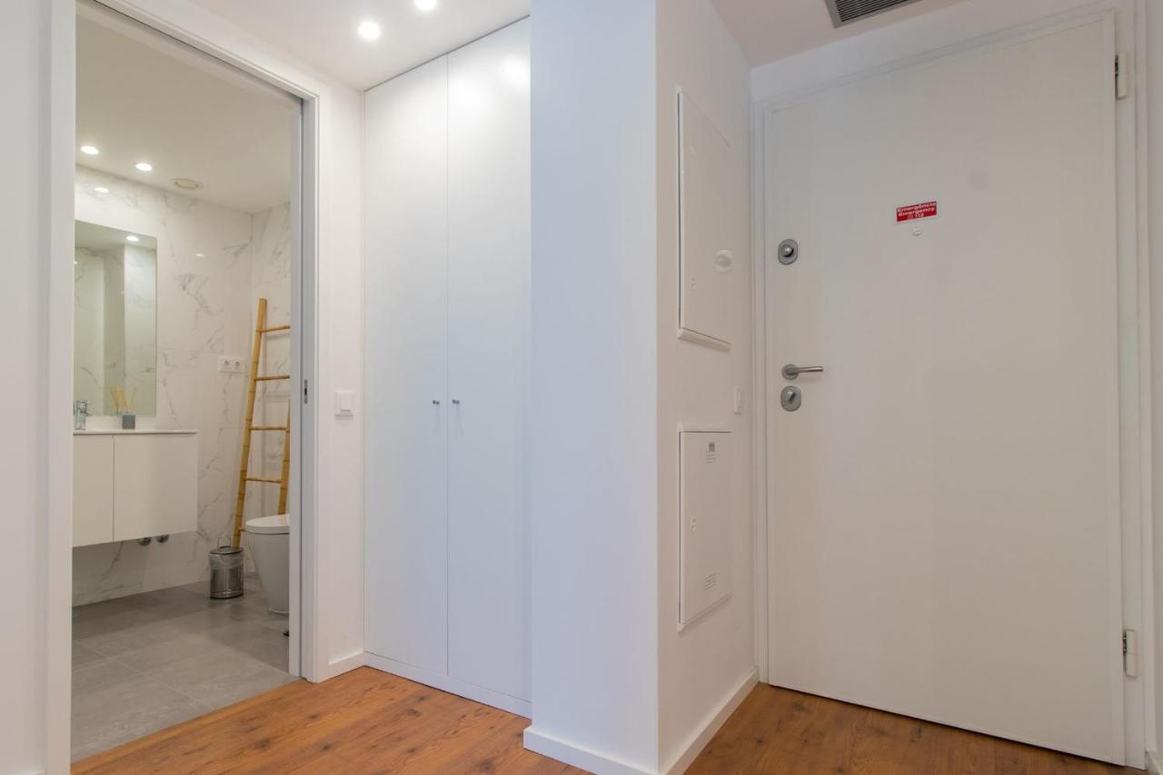Stunning Apartment W/ Free Parking By Lovelystay Porto Ngoại thất bức ảnh
